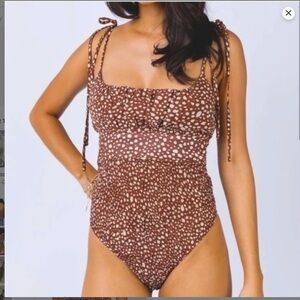 Princess Polly Dotted Aidan Smocked bodysuit, pumpkin, sz 4 MSRP. $65